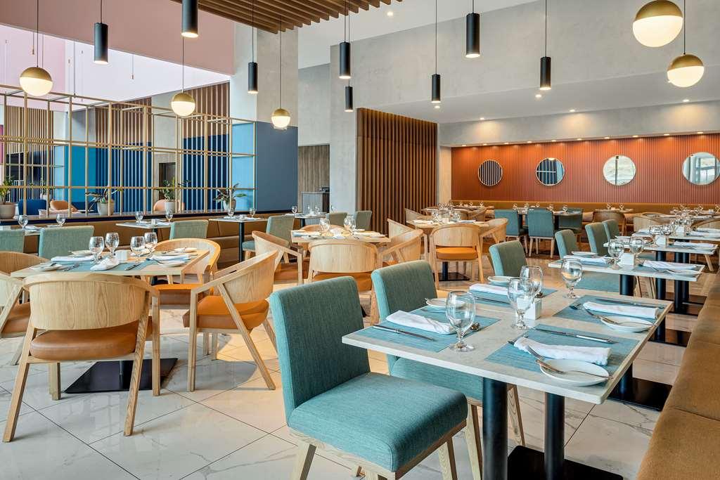 Hilton Garden Inn San Jose Airport City Mall Алахуела Ресторан фото