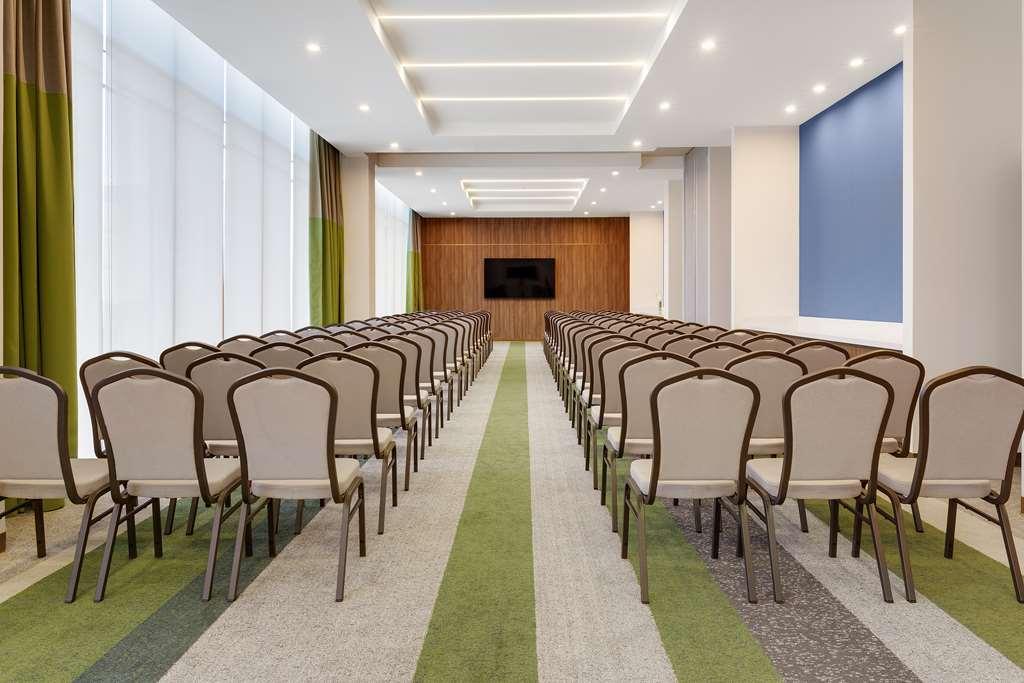 Hilton Garden Inn San Jose Airport City Mall Алахуела Зручності фото