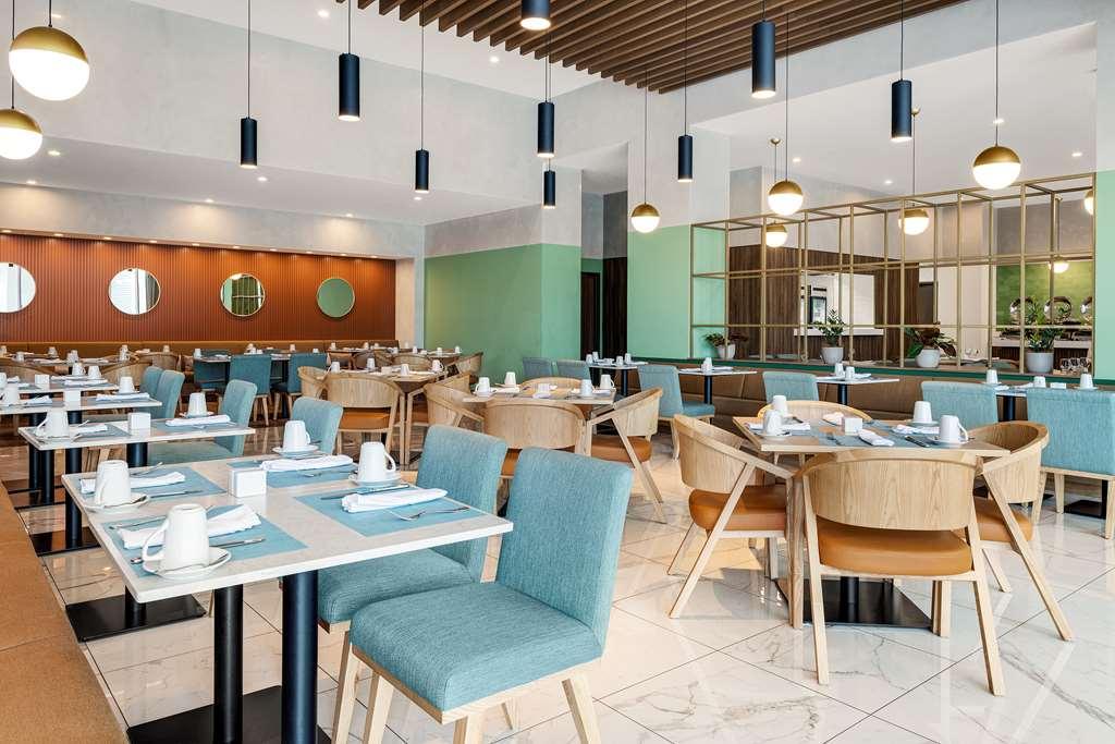 Hilton Garden Inn San Jose Airport City Mall Алахуела Ресторан фото